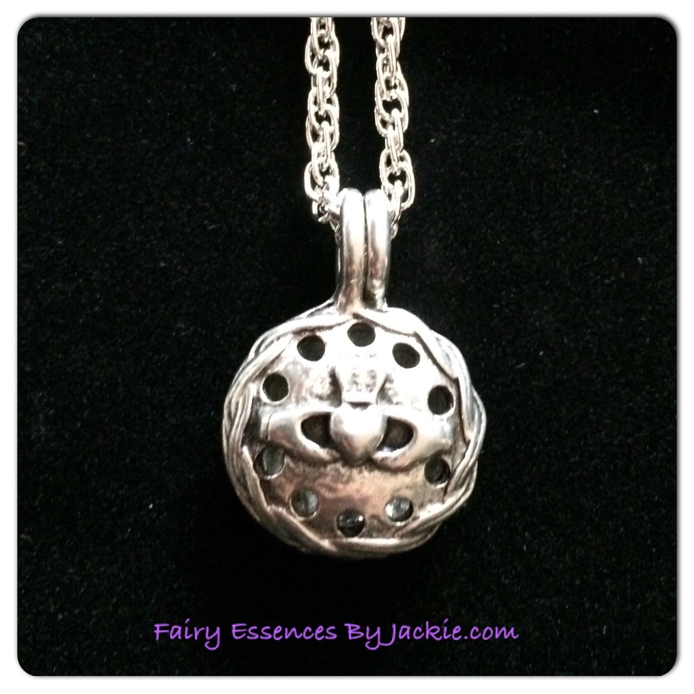 Claddagh Diffuser Necklace